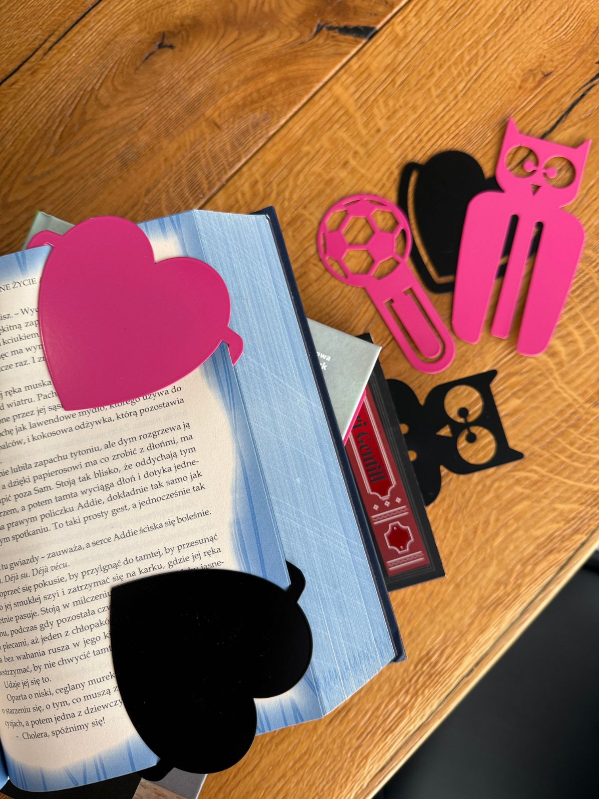 Zakładki do książek w kształcie serduszek