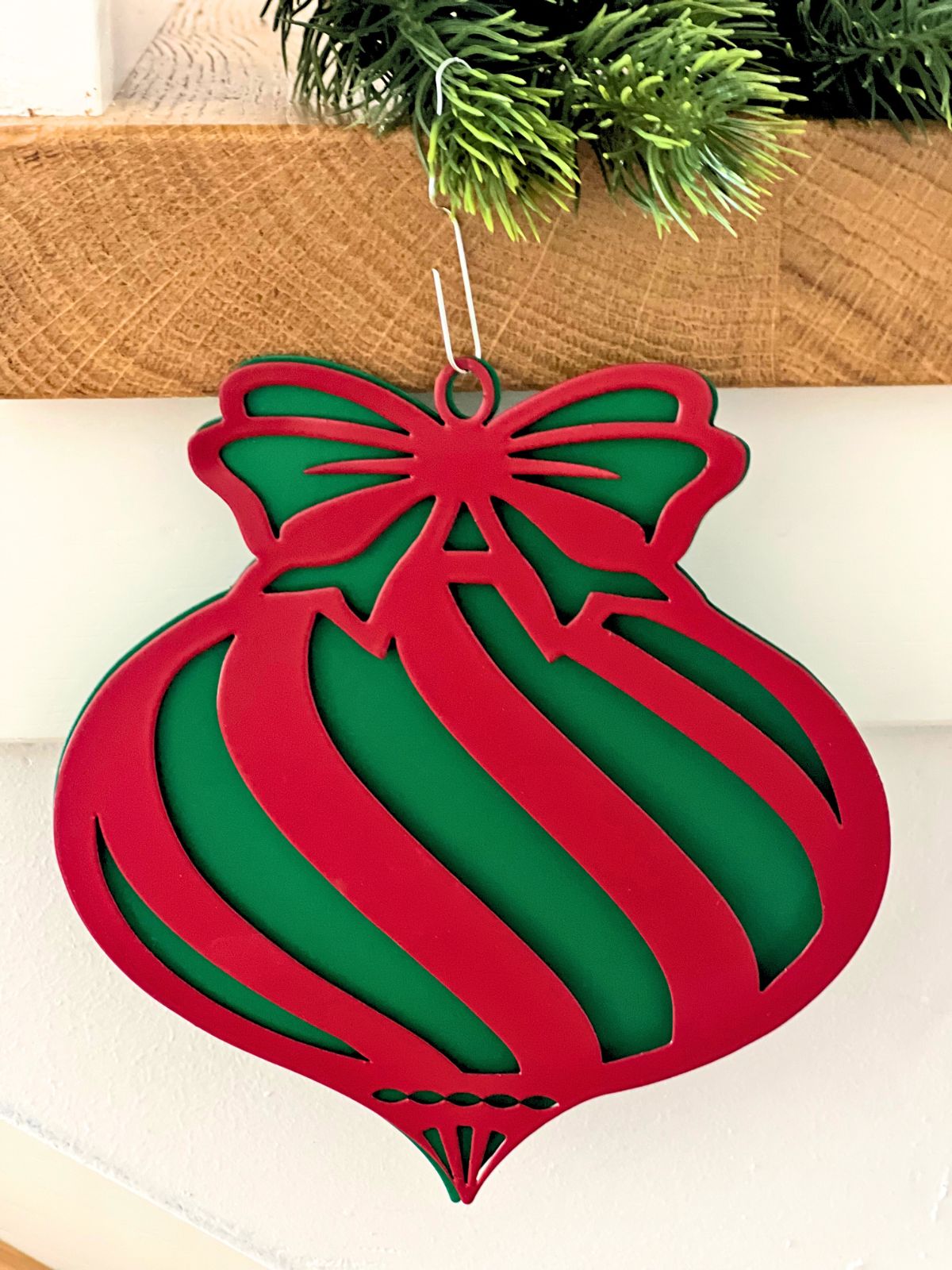 metalowa-bombka-swiateczna-wersja-mniejsza