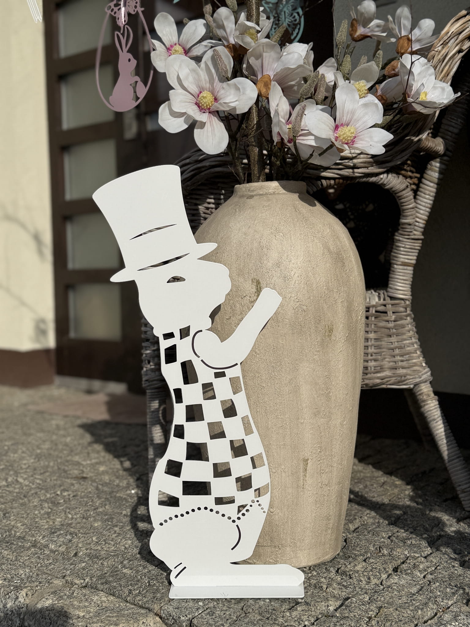 ozdobny zając do domu i ogrodu