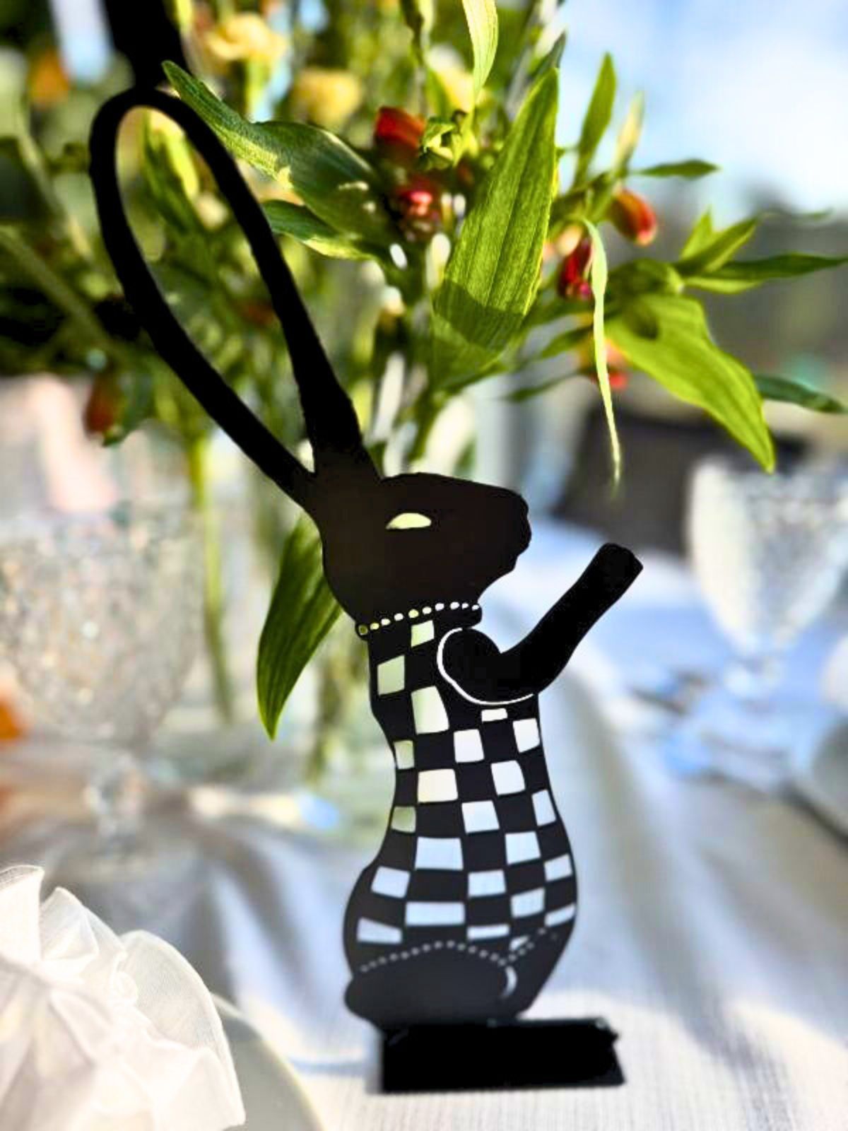 zajaczek-wielkanocny-dziewczynka-wersja-mniejsza