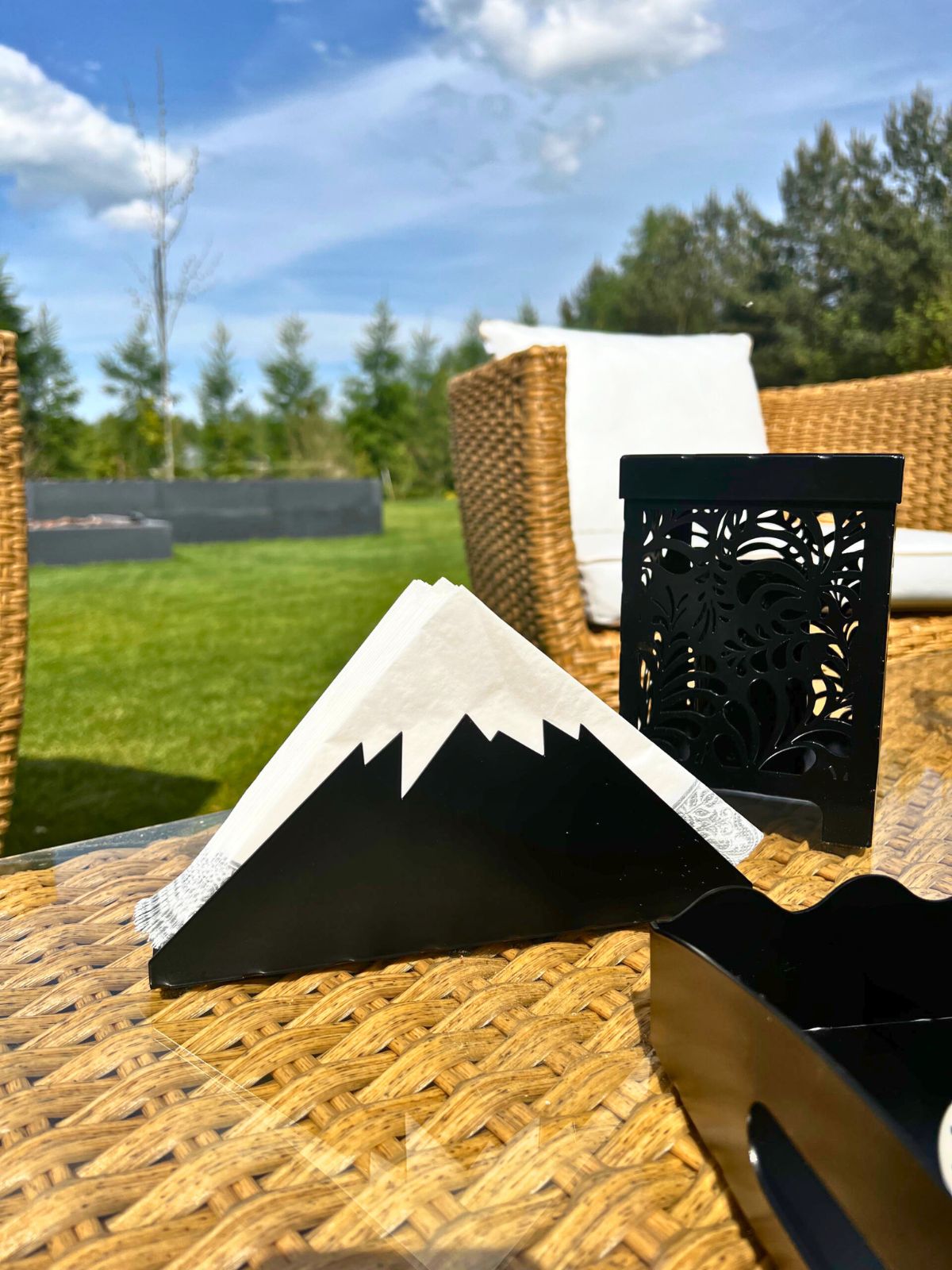 serwetnik-przypominajacy-gory